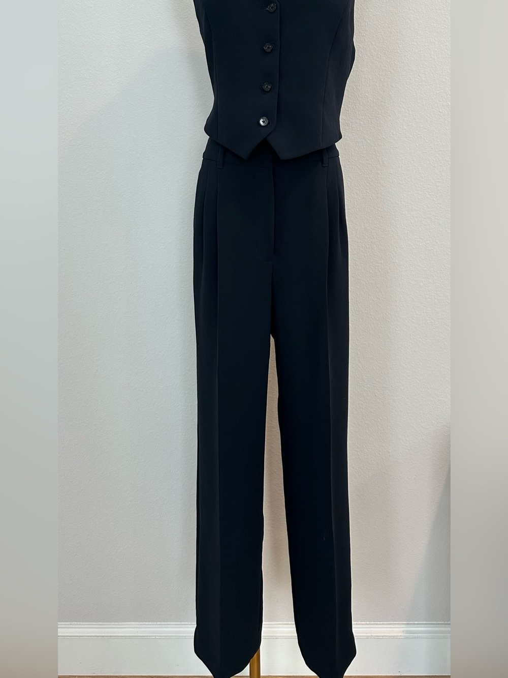 Aritzia The Effortless Pant in Navy 8 Short - Picture 3 of 7